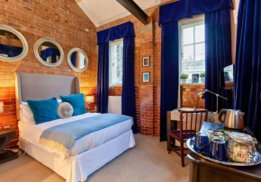 Duclos (Private Ensuite room) at Bicester Heritage
